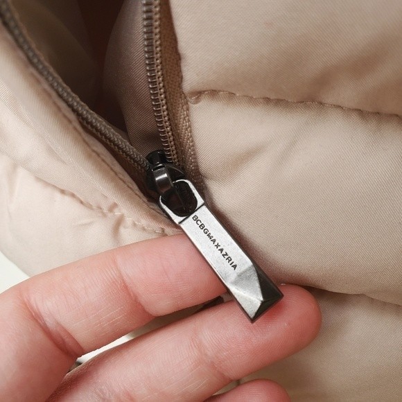 NWT BCBGMAXAZRIA Buttermilk Women's Large Puffer Coat - Picture 15 of 15